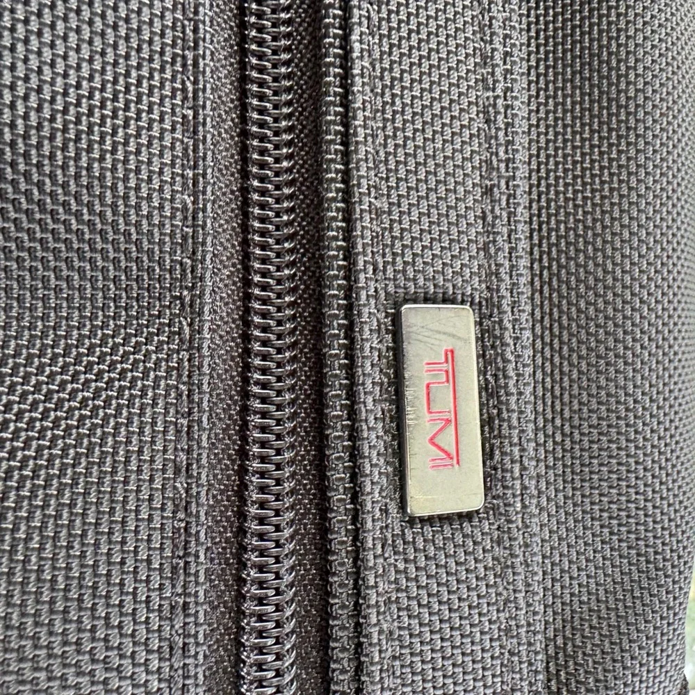 Tumi Alpha Ballistic Nylon Expandable Briefcase Black Laptop Bag 26071D4 Travel